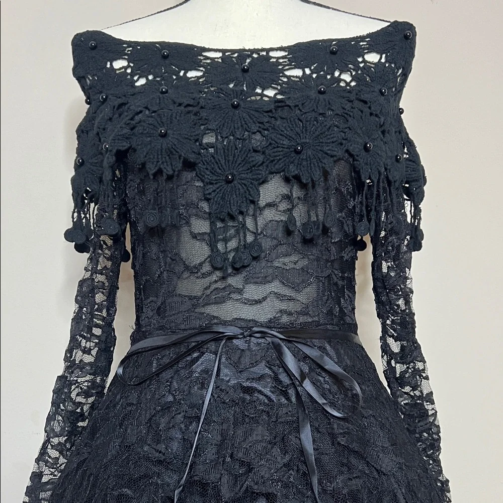 🖤Elegant Black Lace Off-Shoulder Dress - Picture 4 of 16